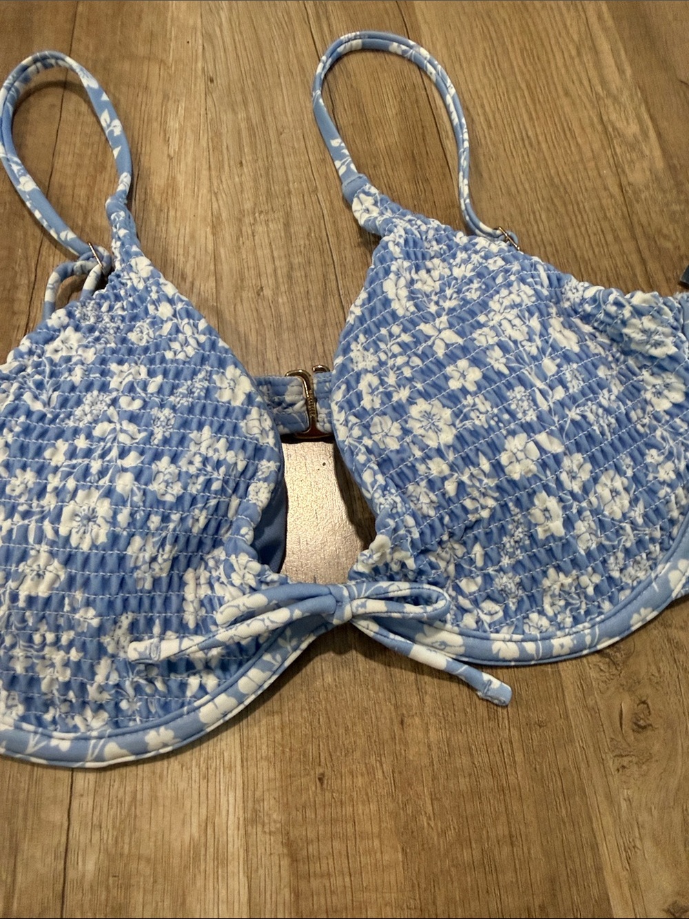 NWT Hollister Blue and White Smocked Floral Bikini Set MEDIUM m - Picture 4 of 5